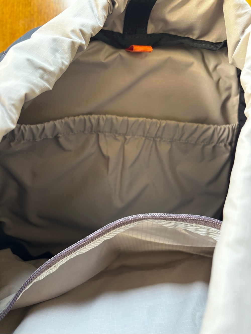 Bellroy Cinch Backpack 20L Black - Picture 5 of 8